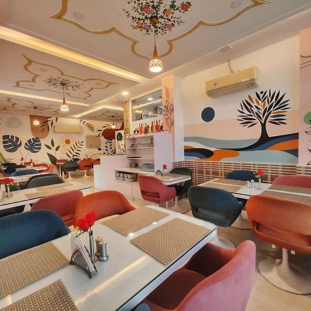 Hotel Omni Plaza Džódhpur Exteriér fotografie