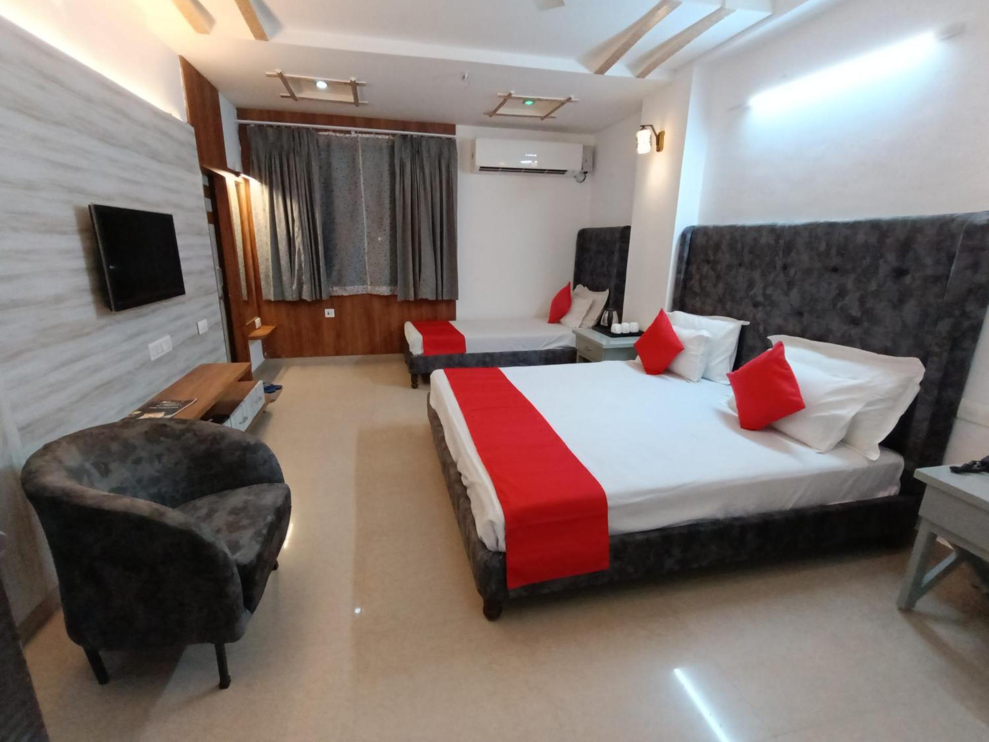 Hotel Omni Plaza Džódhpur Exteriér fotografie