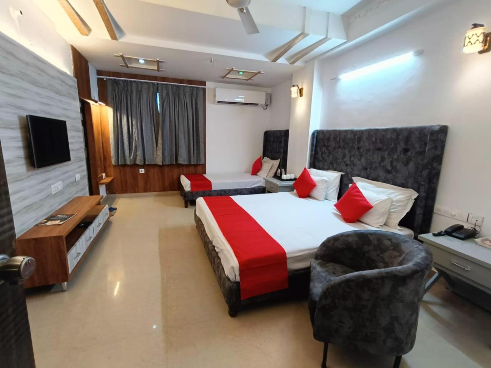 Hotel Omni Plaza Džódhpur Exteriér fotografie