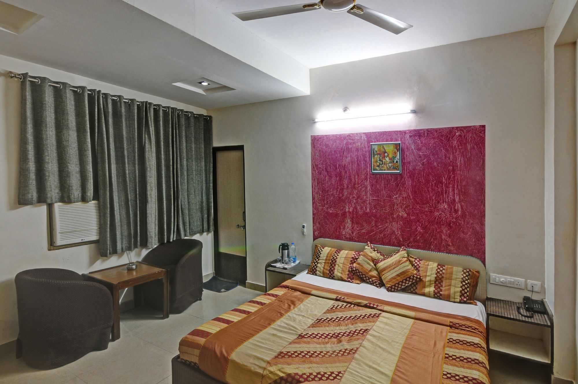 Hotel Omni Plaza Džódhpur Exteriér fotografie